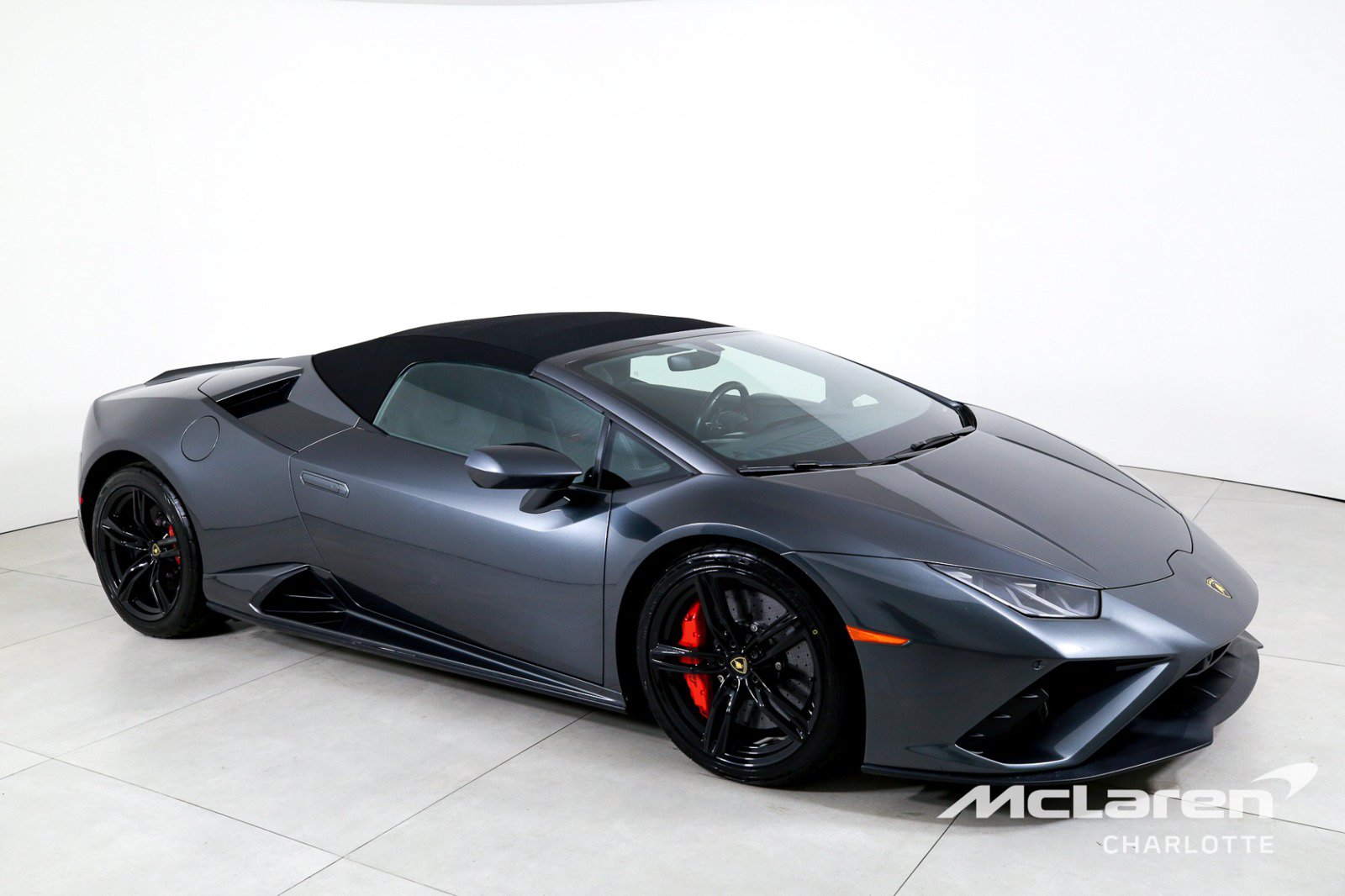 Used 2022 Lamborghini Huracan EVO RWD image 3