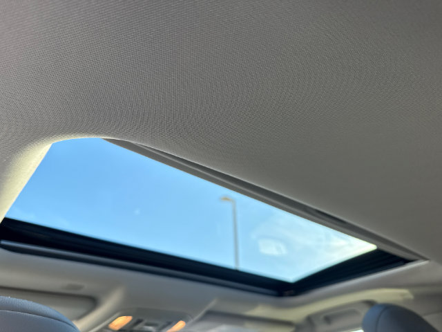 Used 2020 Toyota Highlander Limited FWD image 17