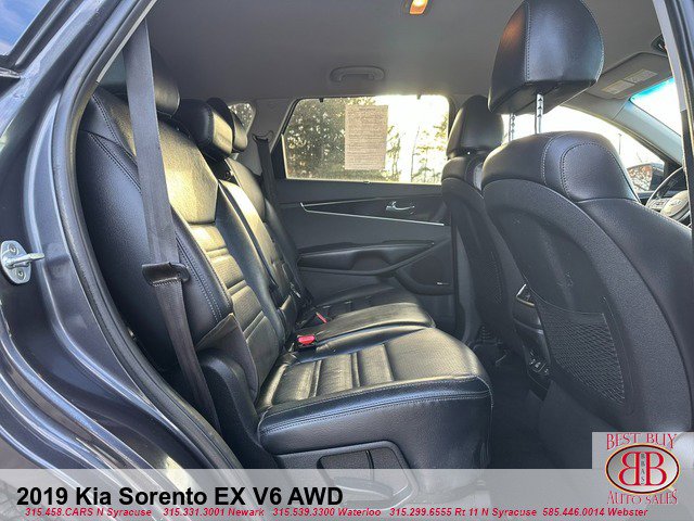 Used 2019 Kia Sorento EX w/ EX Premium Package image 14