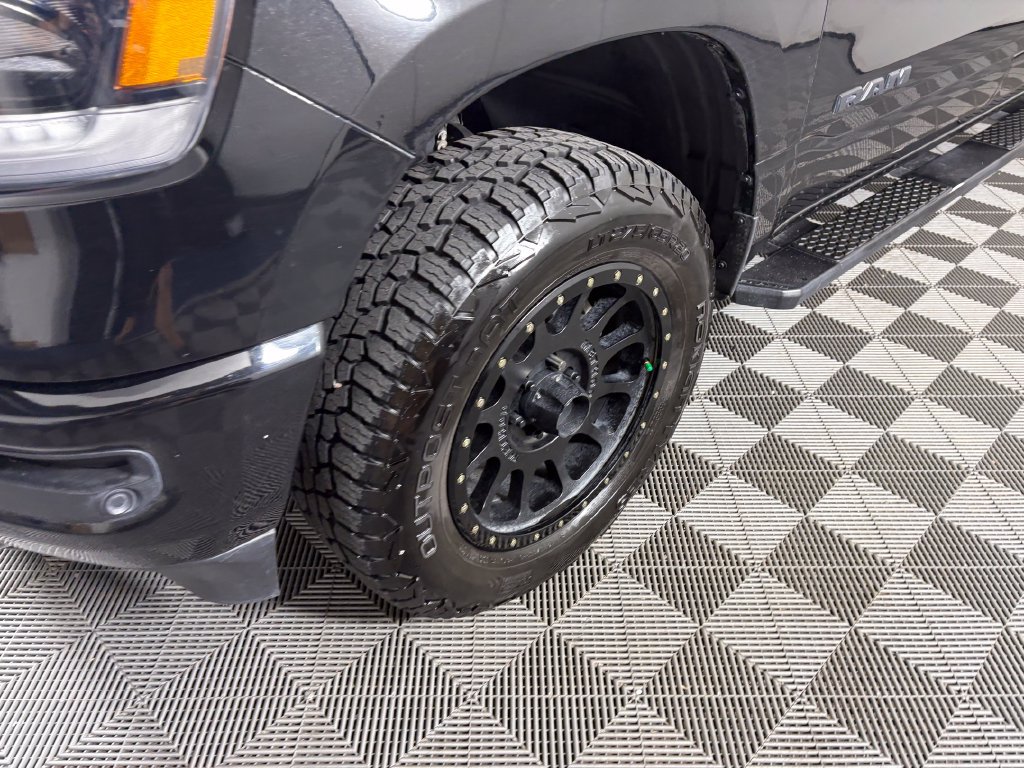 Used 2019 RAM 1500 Big Horn AWD/4WD image 9
