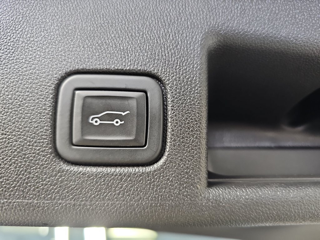 Certified 2024 Chevrolet Equinox LT AWD/4WD image 17