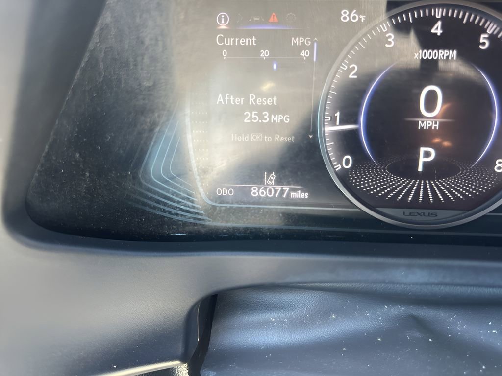 Used 2019 Lexus UX 200 w/ Premium Package image 23