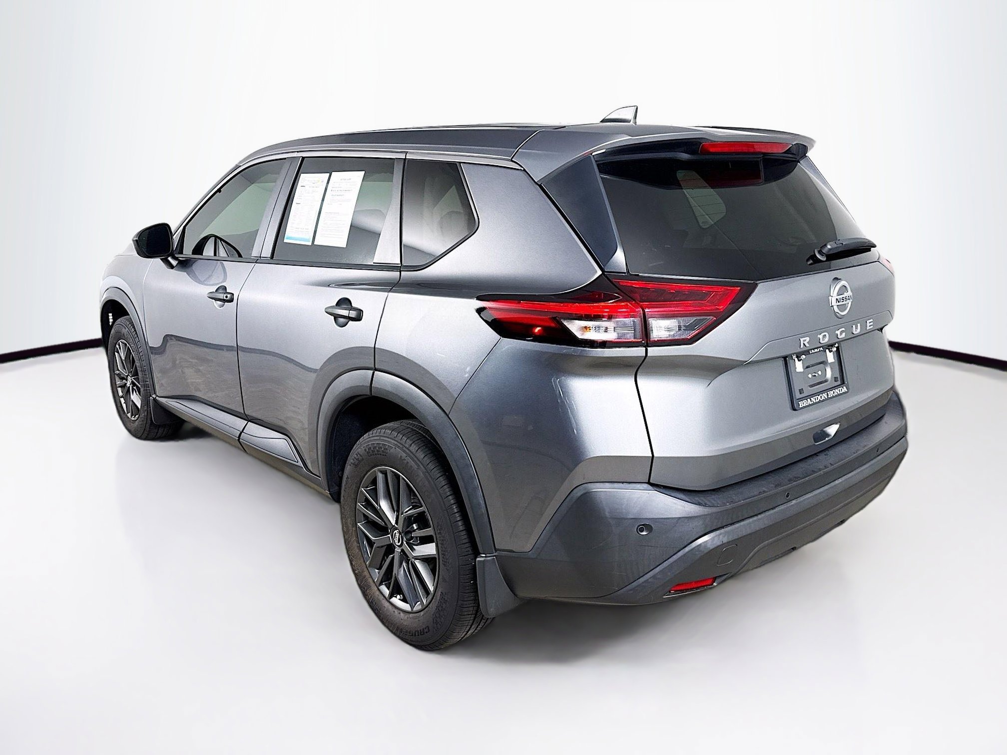 Used 2021 Nissan Rogue S image 28