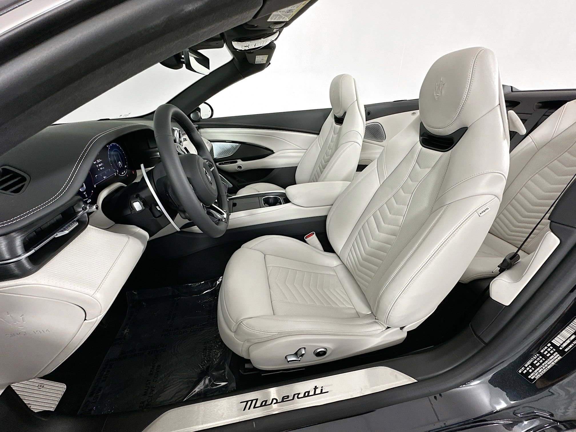 New 2026 Maserati GranCabrio Modena AWD/4WD image 19