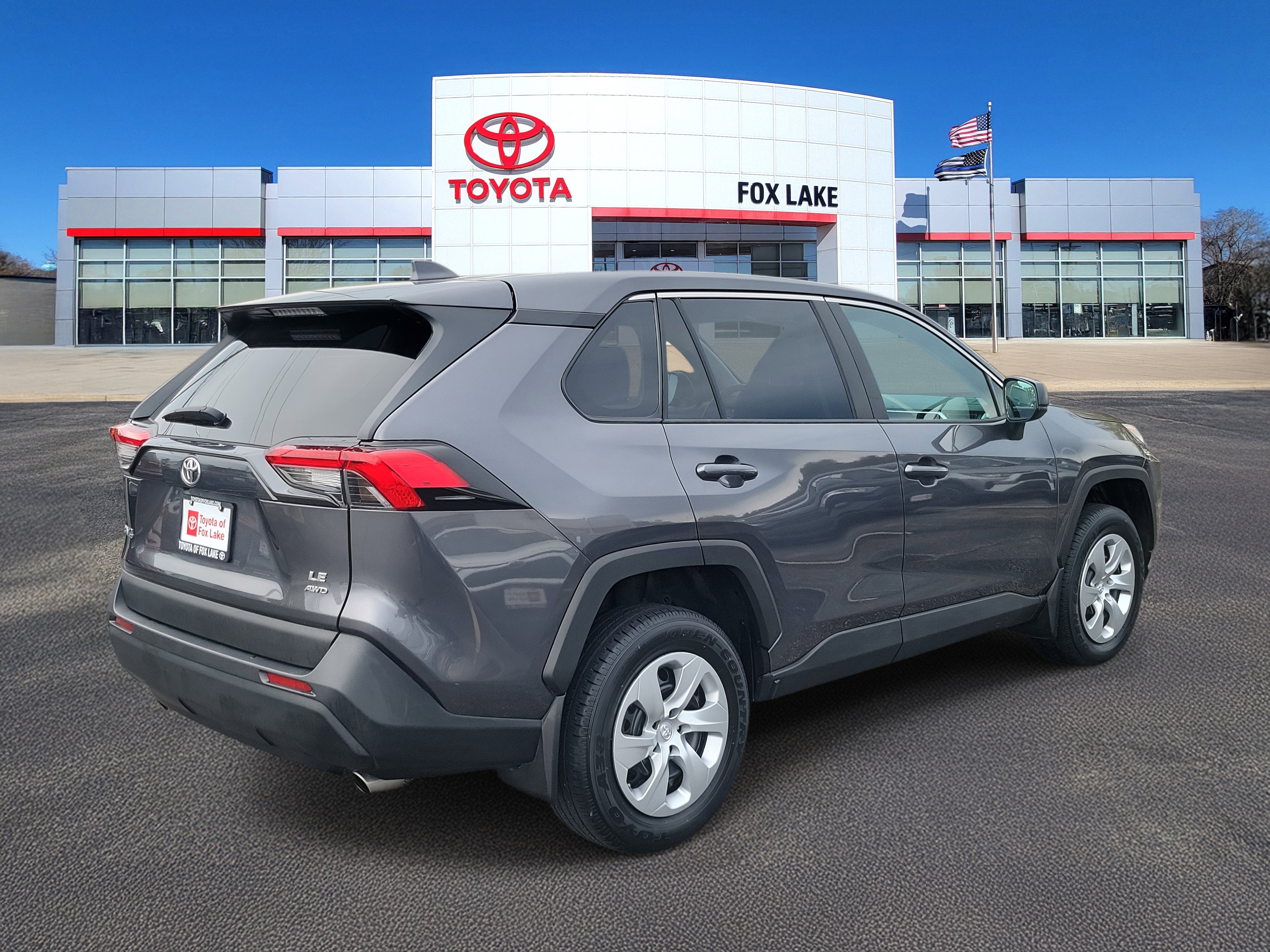 Used 2022 Toyota RAV4 LE image 4
