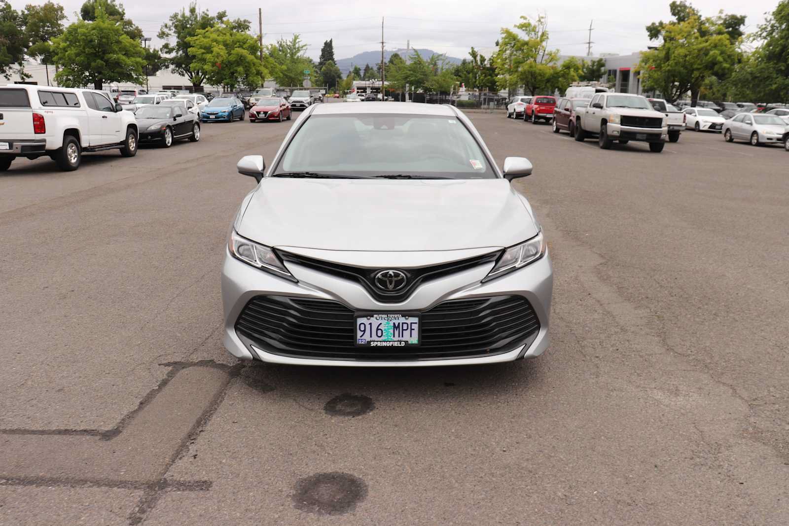 Used 2020 Toyota Camry LE FWD video 2