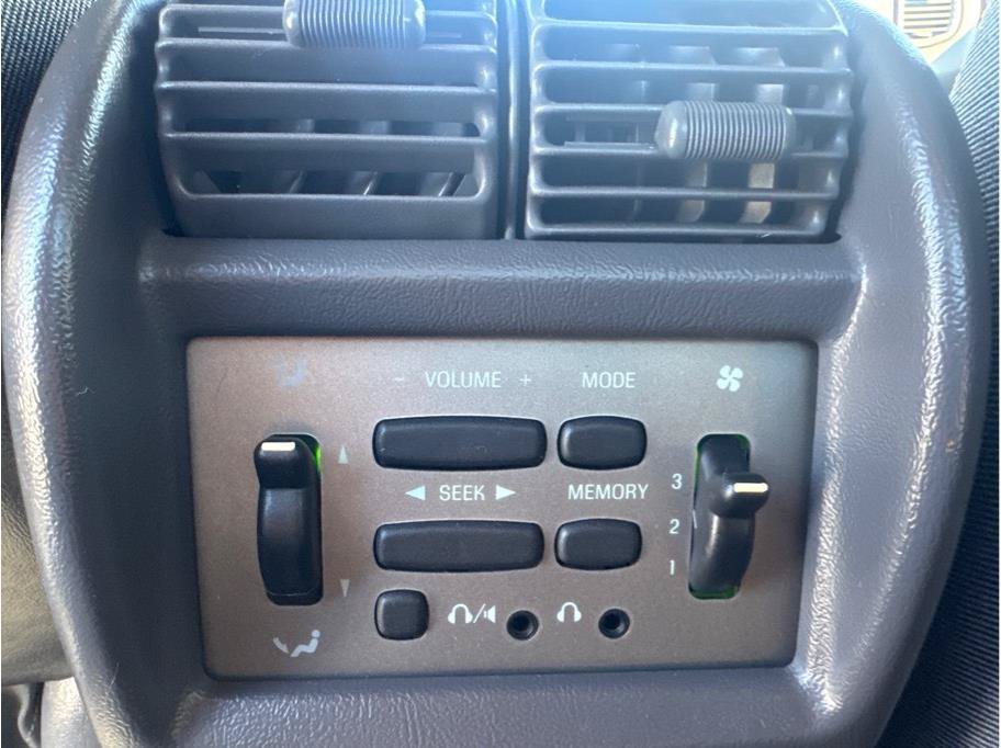 Used 2002 Ford Explorer Sport Trac 2WD image 14