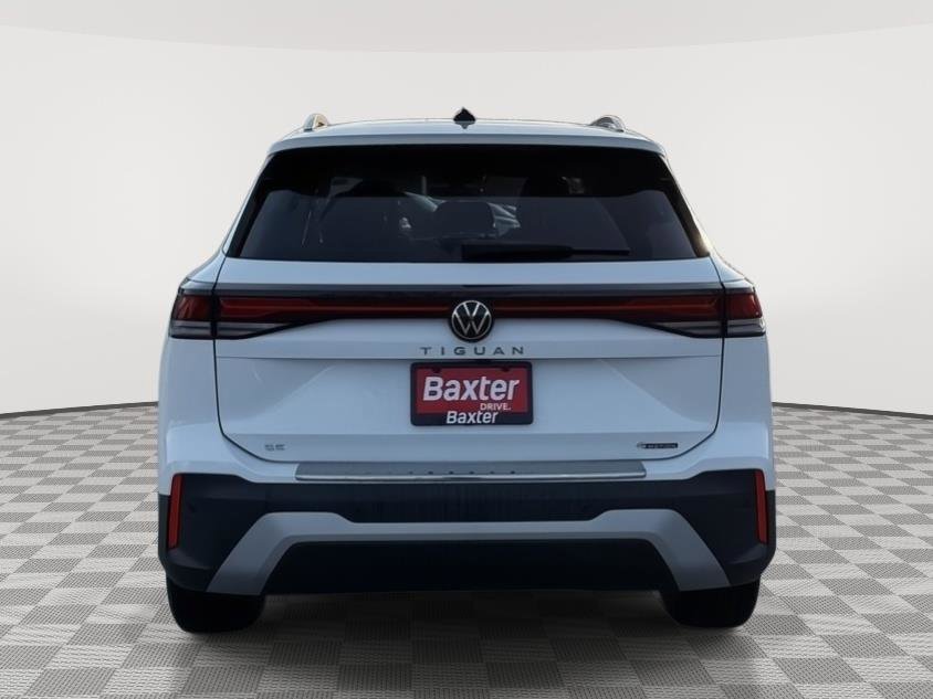 New 2026 Volkswagen Tiguan SE image 4