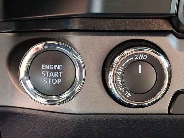 Used 2020 Toyota Tacoma TRD Off-Road w/ TRD Premium Off Road Package AWD/4WD image 24