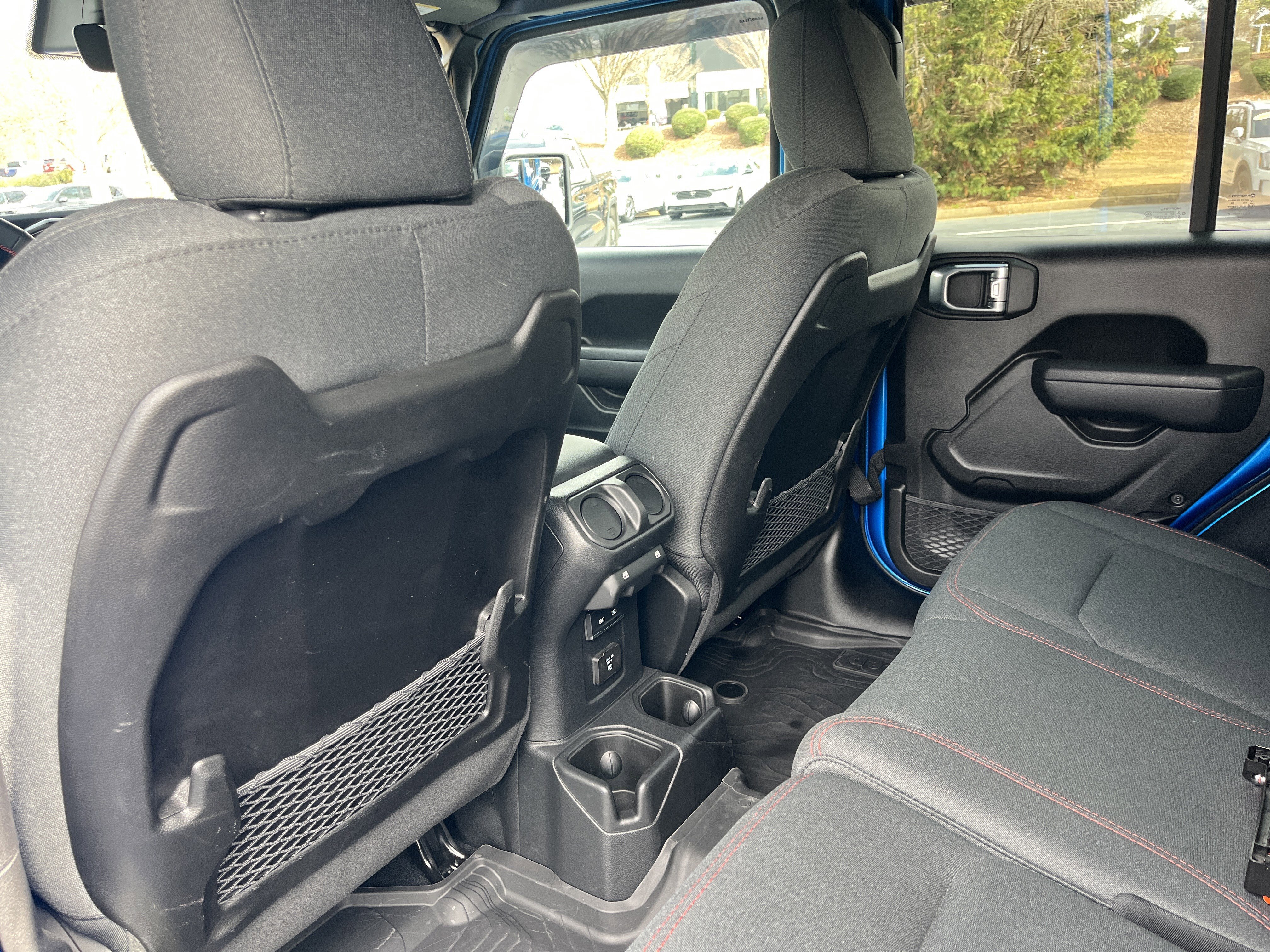 Used 2024 Jeep Wrangler Unlimited Rubicon w/ XTREMEE 35" Tire Package image 17