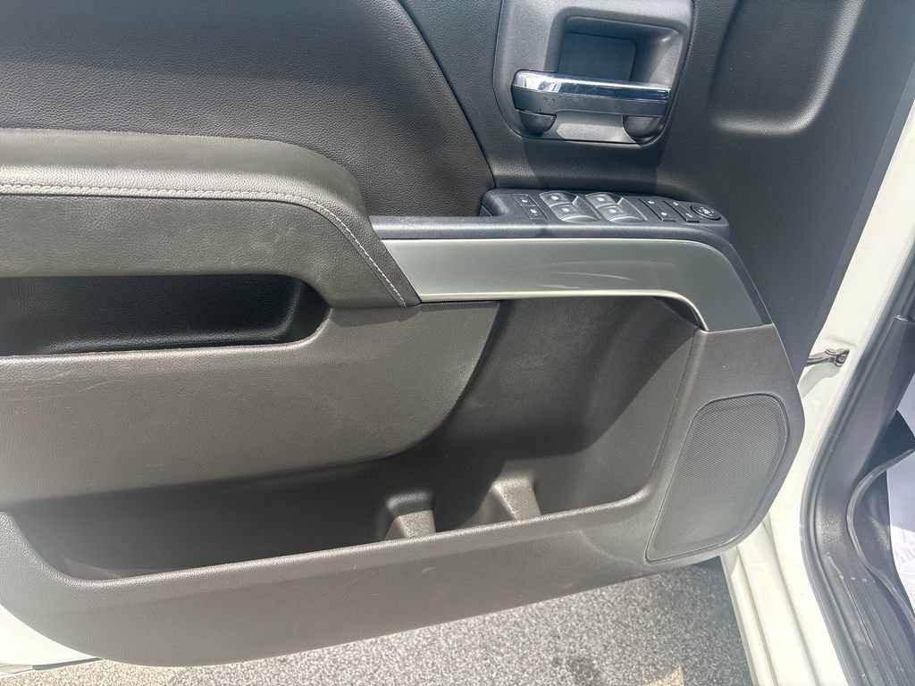 Used 2018 Chevrolet Silverado 1500 LT w/ All Star Edition AWD/4WD image 15