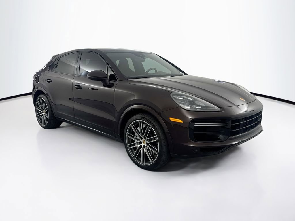 Used 2022 Porsche Cayenne Turbo image 3