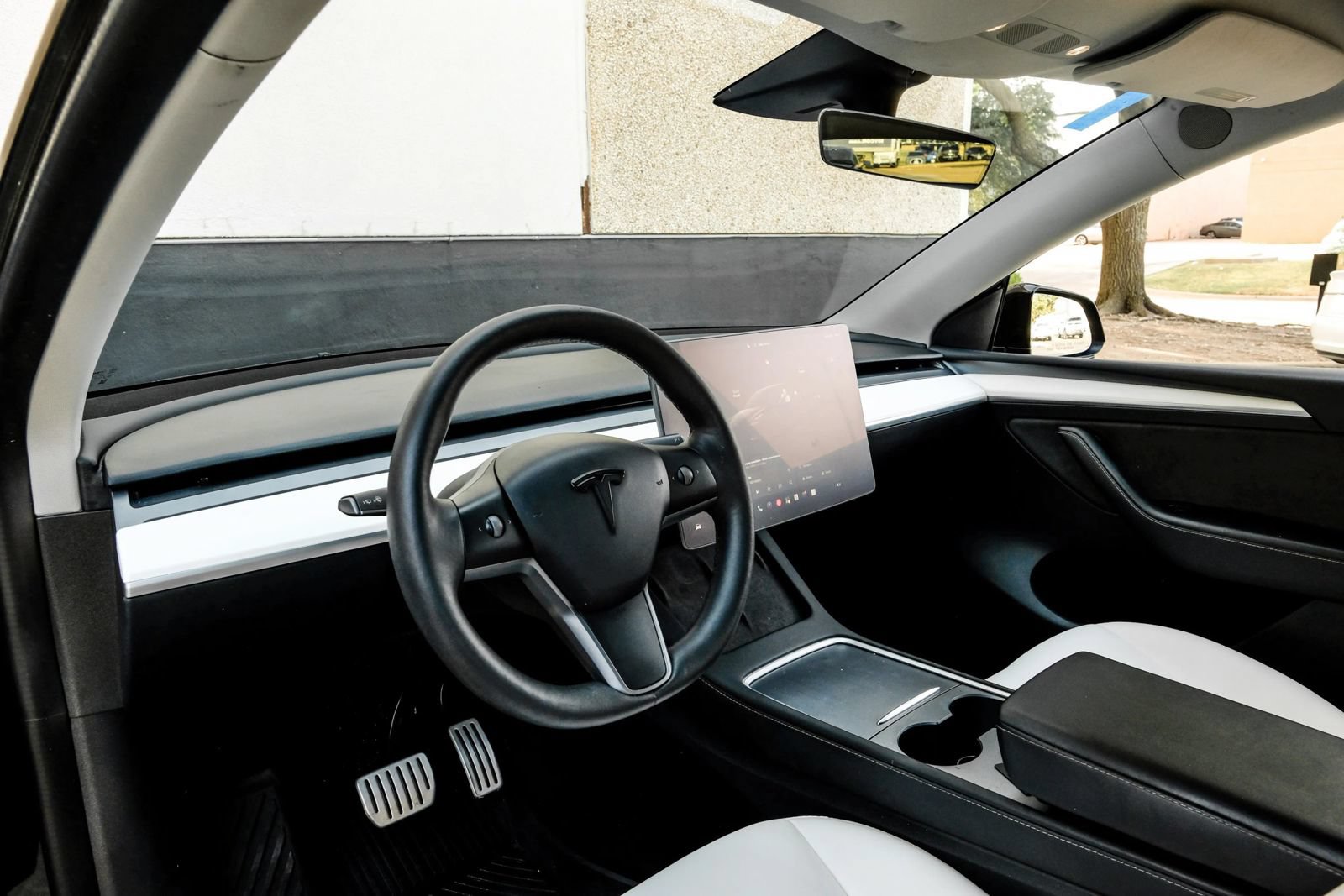 Used 2022 Tesla Model Y Performance AWD/4WD image 2