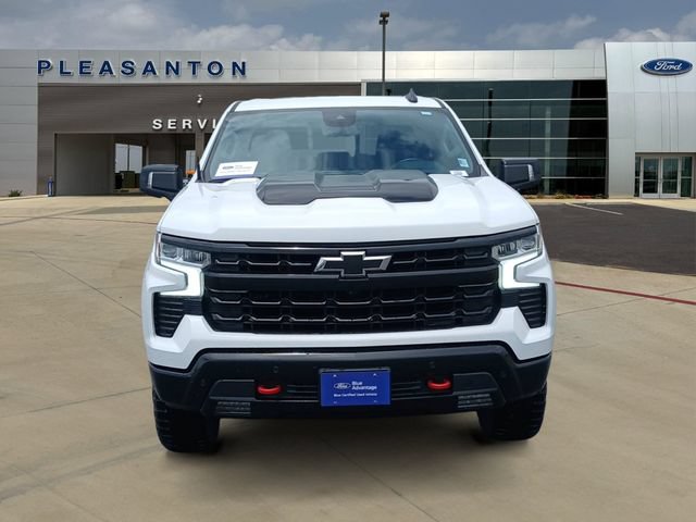 Used 2024 Chevrolet Silverado 1500 LT Trail Boss w/ Convenience Package II AWD/4WD image 8