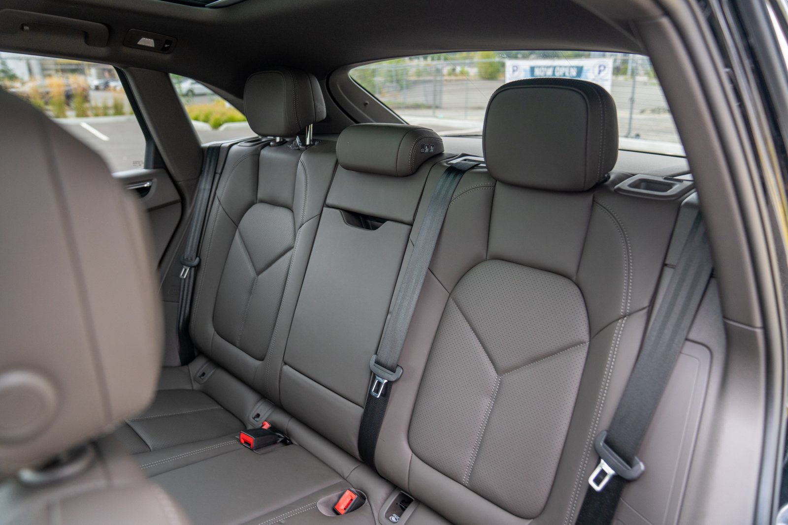 Certified 2026 Porsche Macan AWD/4WD image 22