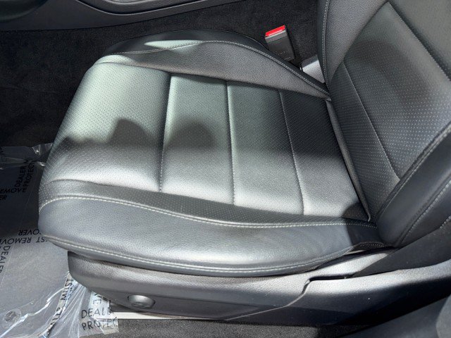 Used 2021 Mercedes-Benz GLE 350 4MATIC w/ Premium Package image 33