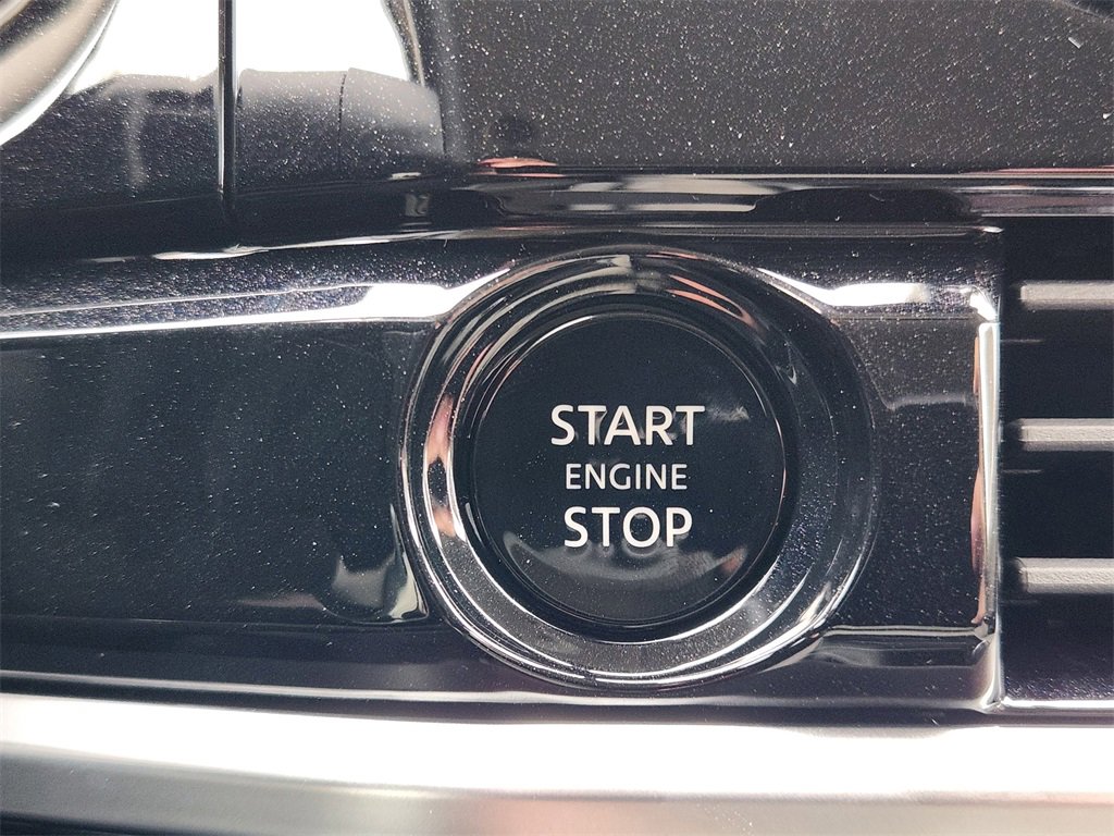 New 2025 Nissan Pathfinder SV image 16