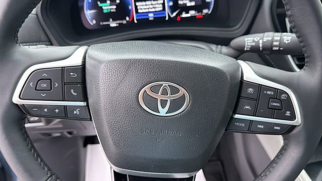Certified 2025 Toyota Grand Highlander FWD image 17