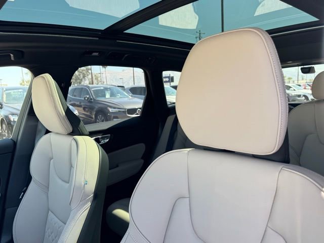 New 2026 Volvo XC60 B5 Plus w/ Climate Package image 17