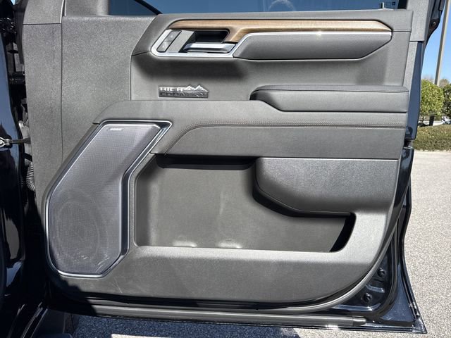 Used 2025 Chevrolet Silverado 1500 High Country w/ Technology Package image 30