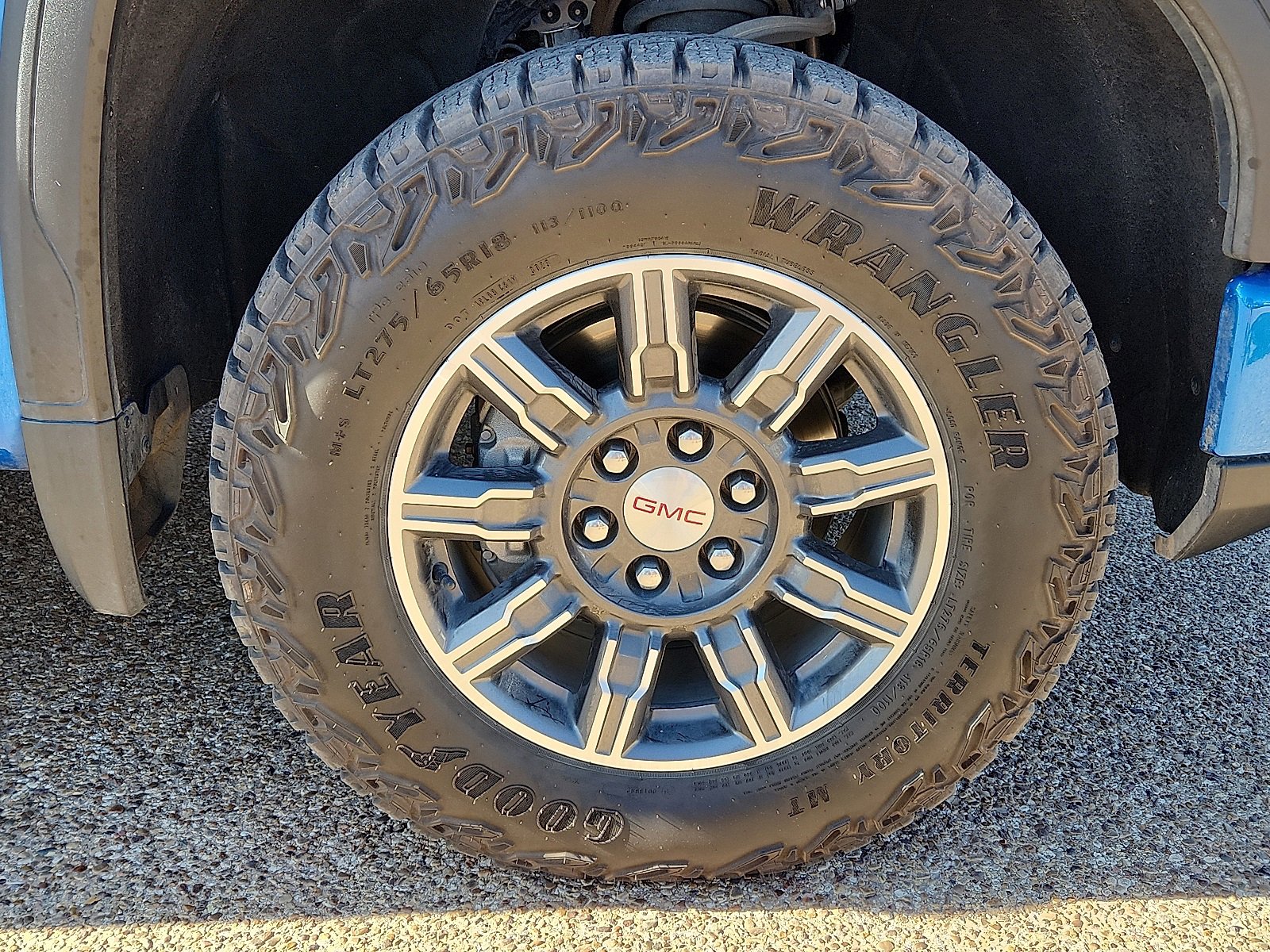 Used 2024 GMC Sierra 1500 AT4 w/ Technology Package image 7