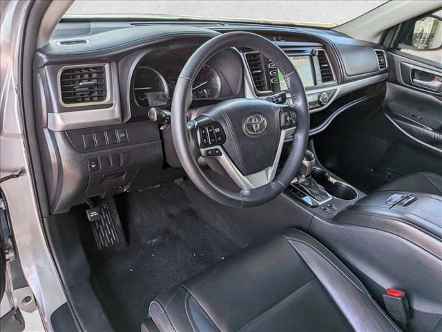 Certified 2016 Toyota Highlander XLE AWD/4WD image 10