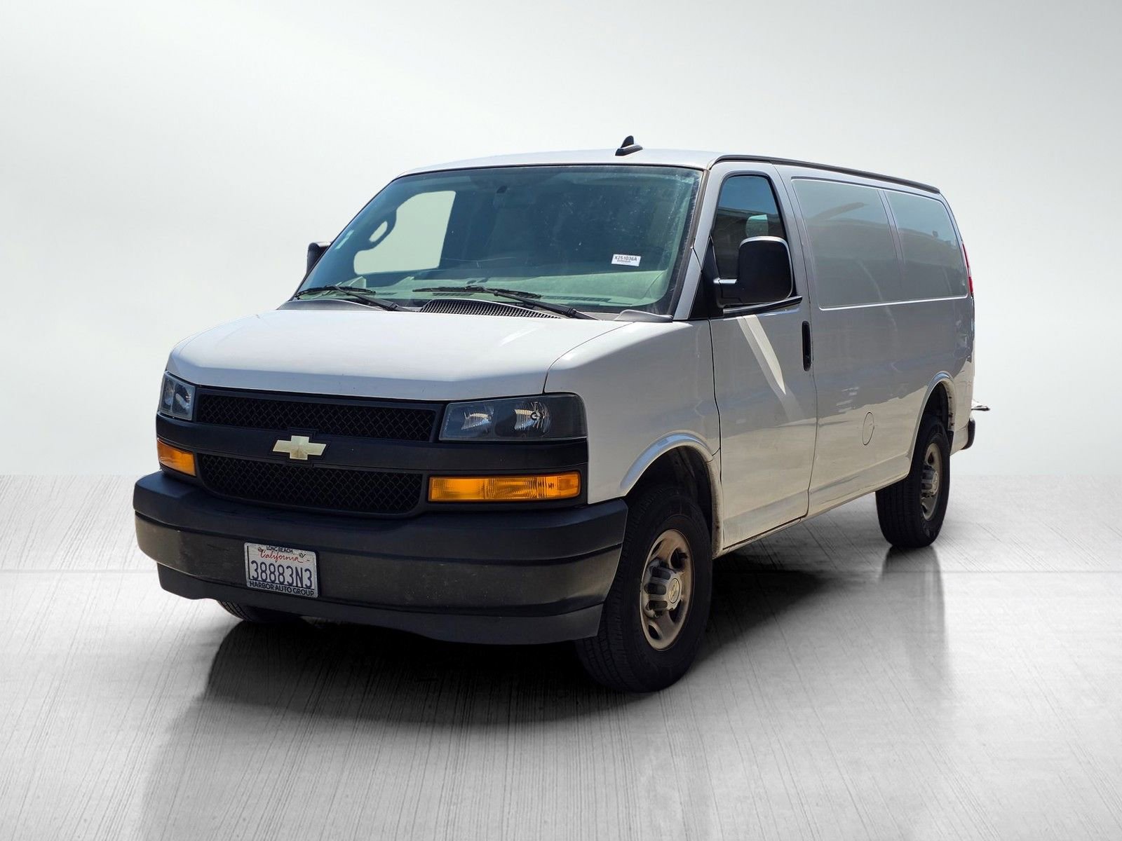 Used 2022 Chevrolet Express 2500 w/ Driver Convenience Package image 2