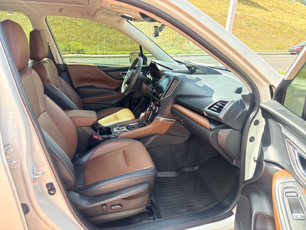 Used 2023 Subaru Forester Touring AWD/4WD image 30