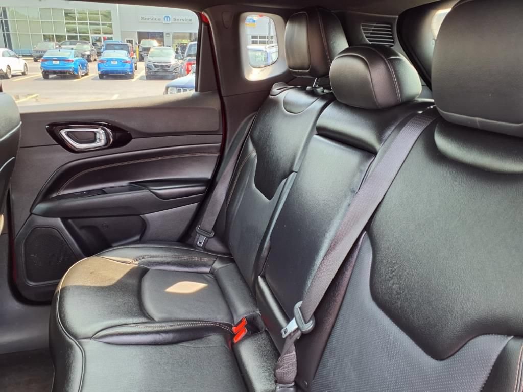 Used 2022 Jeep Compass Limited AWD/4WD image 19