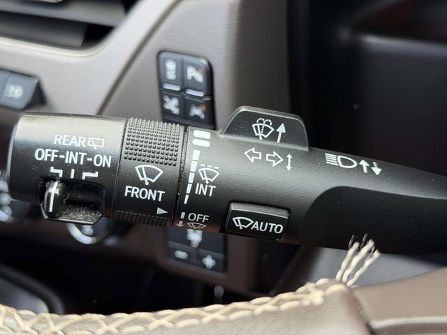 Used 2019 GMC Yukon XL Denali w/ Denali Ultimate Package AWD/4WD image 19