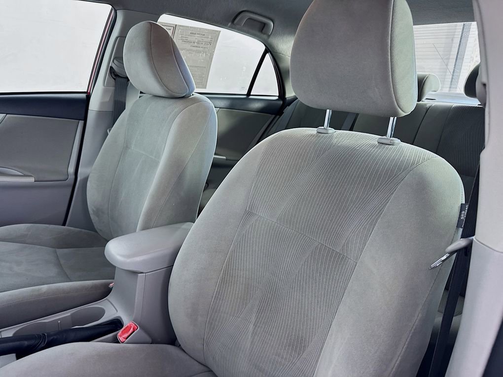 Used 2012 Toyota Corolla LE image 26