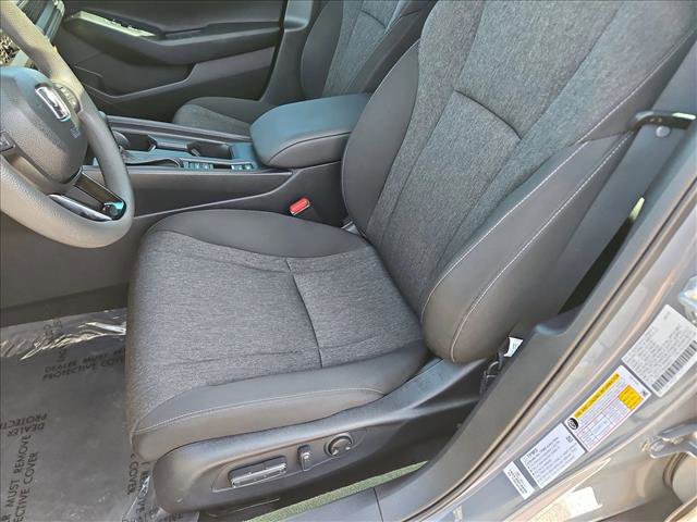 Used 2025 Honda Accord SE image 16