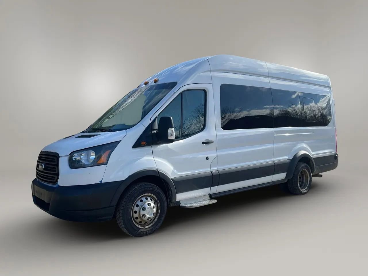 Used 2019 Ford Transit 350 XL RWD image 2