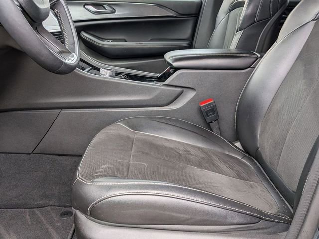 Certified 2023 Jeep Grand Cherokee Altitude AWD/4WD image 12