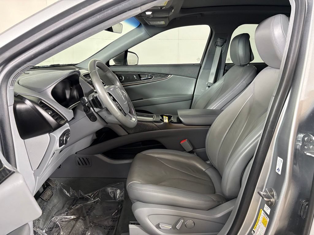 Used 2020 Lincoln Nautilus Reserve FWD image 16