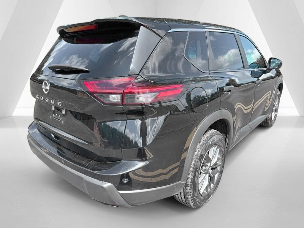 Used 2024 Nissan Rogue S FWD image 7
