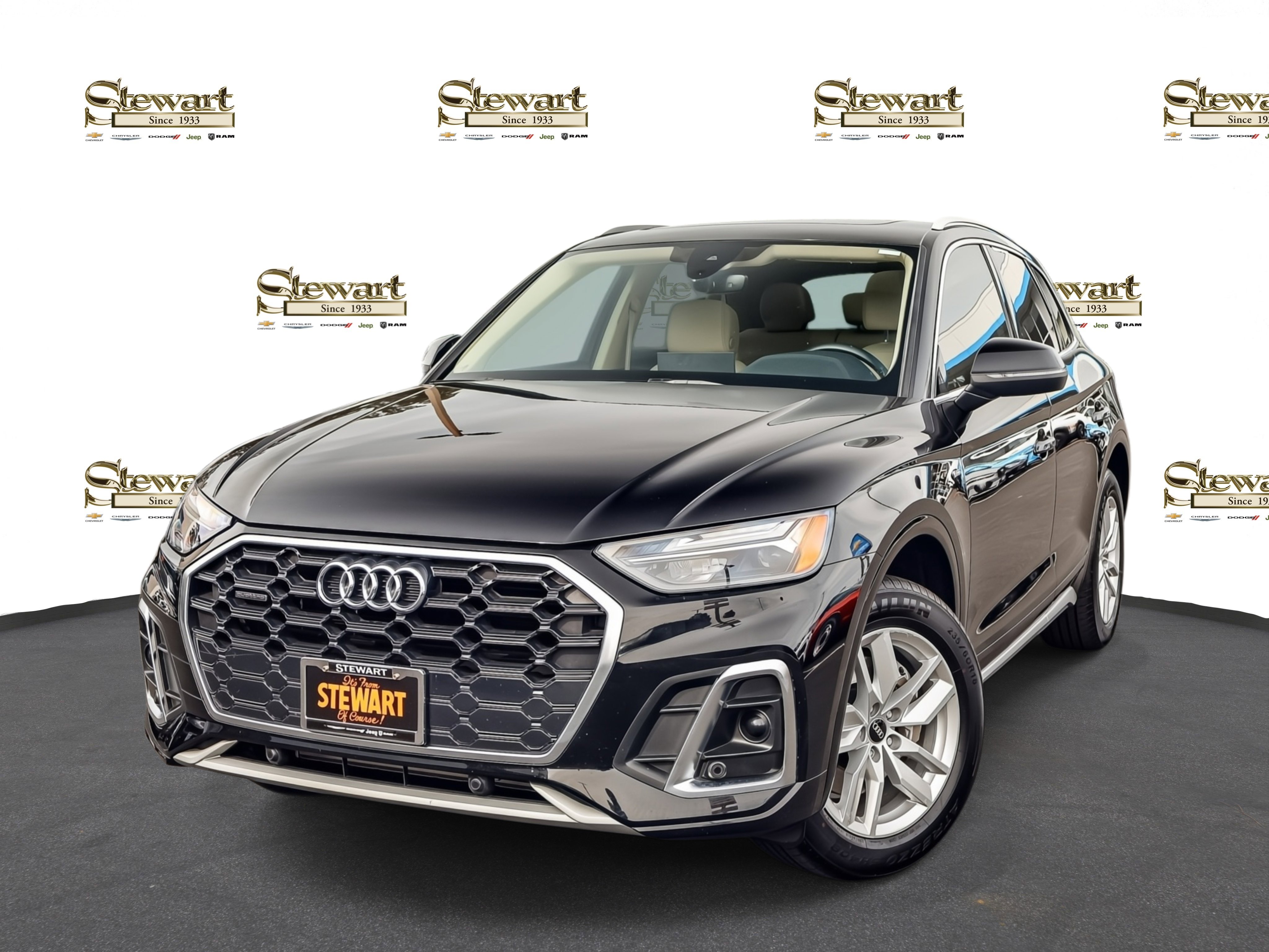Used 2023 Audi Q5 2.0T Premium w/ Convenience Package AWD/4WD image 1