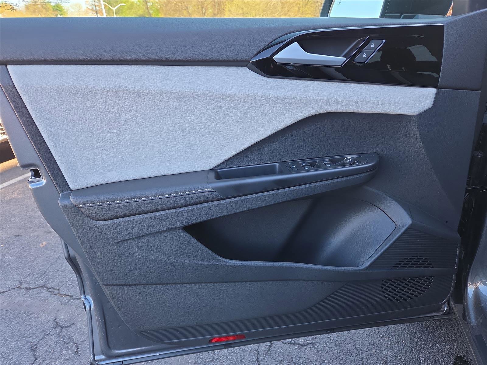 New 2026 Volkswagen Taos S image 12