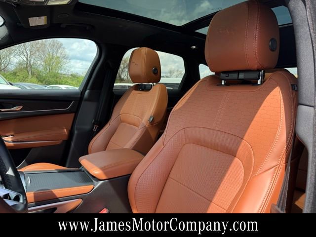 Used 2025 Jaguar F-PACE R-Dynamic S image 12