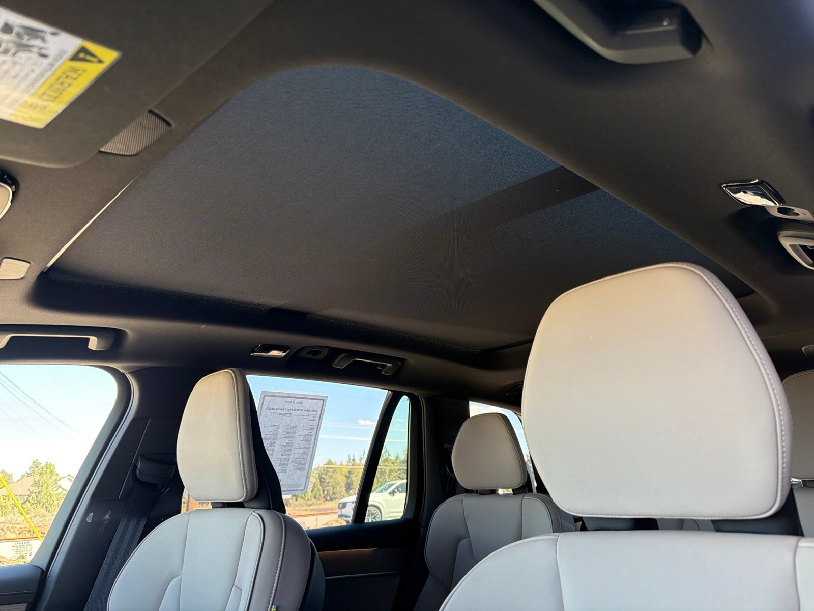 Used 2025 Volvo XC90 B6 Plus AWD/4WD image 17