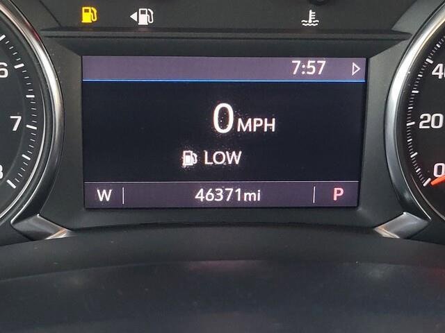 Used 2023 GMC Terrain AT4 image 32