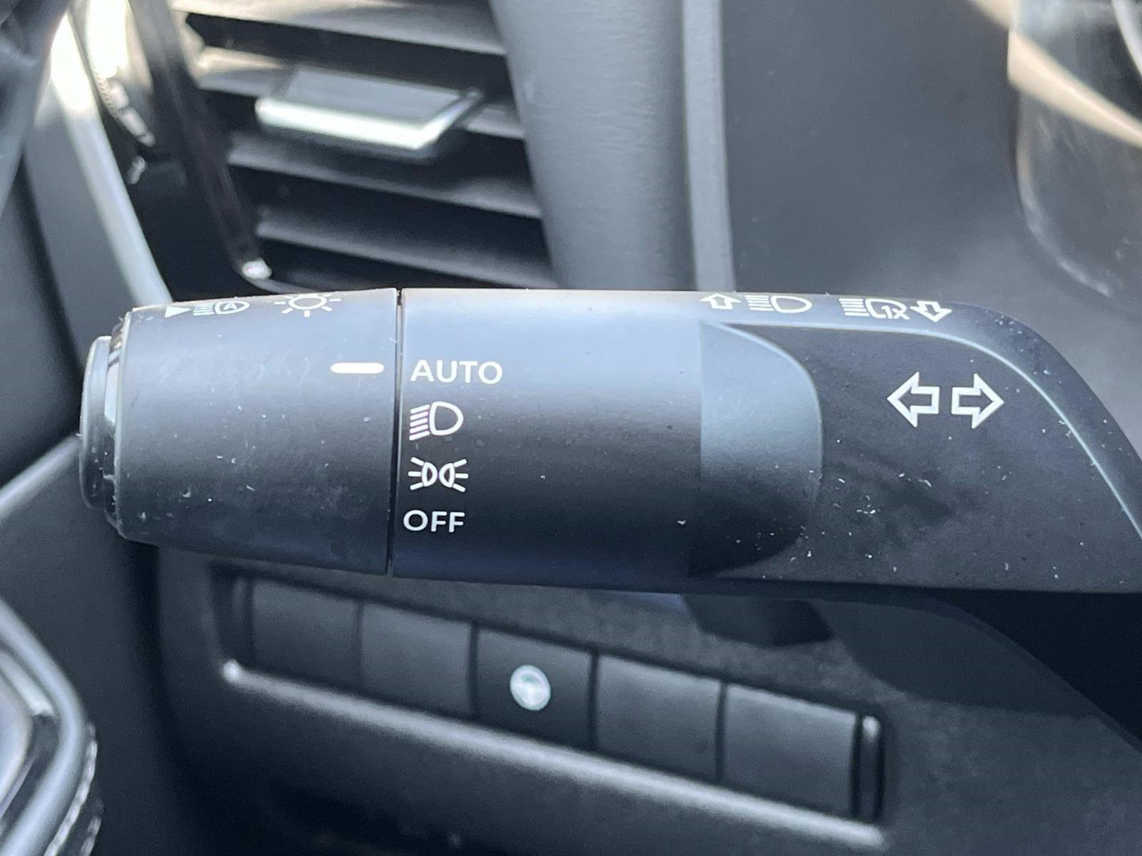Used 2023 Nissan Rogue SL AWD/4WD image 38