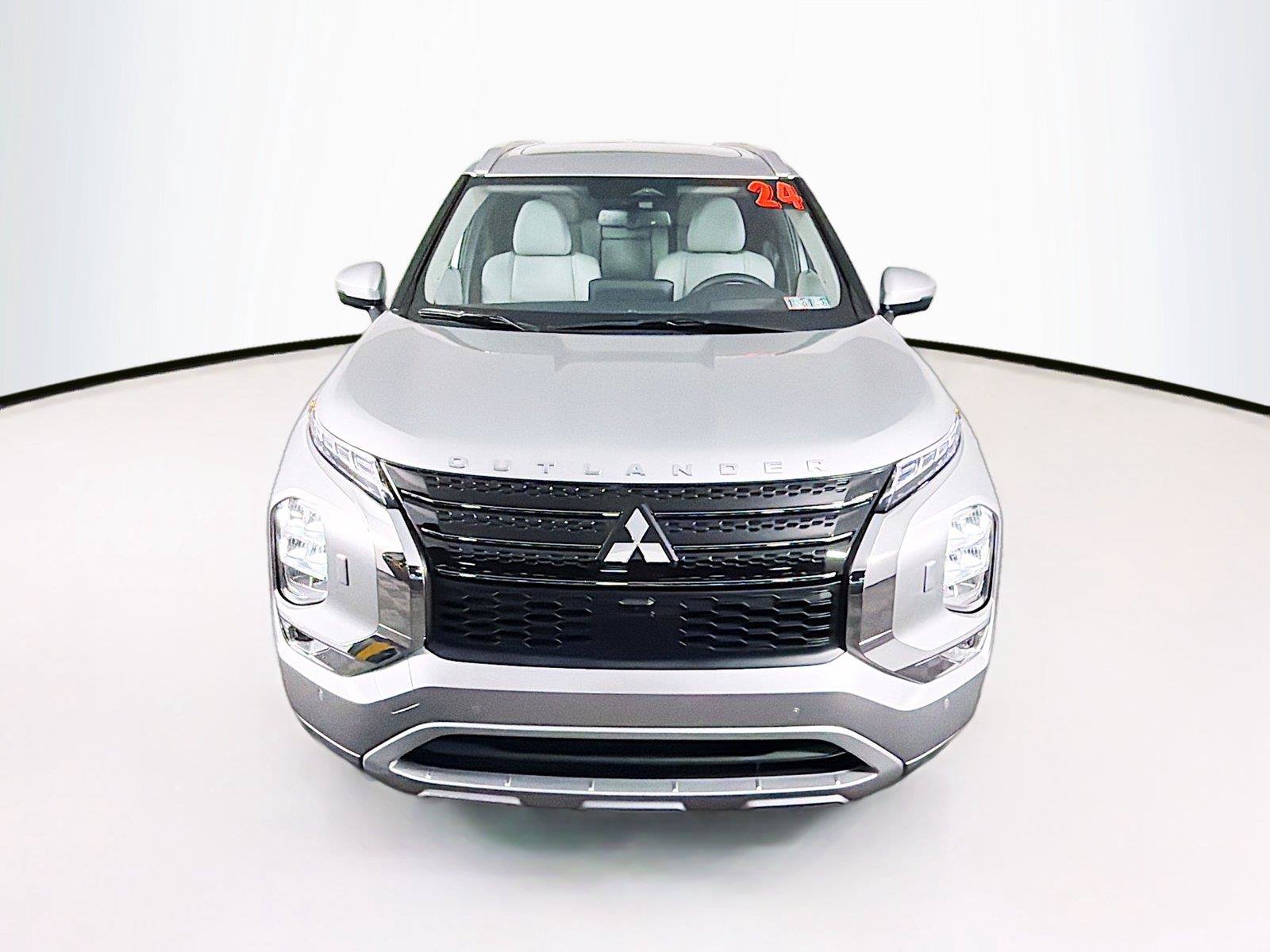 Used 2024 Mitsubishi Outlander SEL AWD/4WD image 13