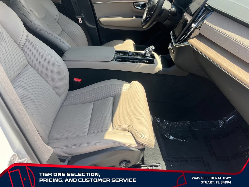 Used 2025 Volvo XC90 B6 Ultra w/ Protection Package Premier AWD/4WD image 18