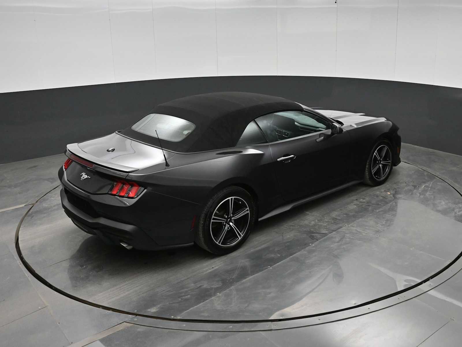 Used 2024 Ford Mustang Premium RWD image 31
