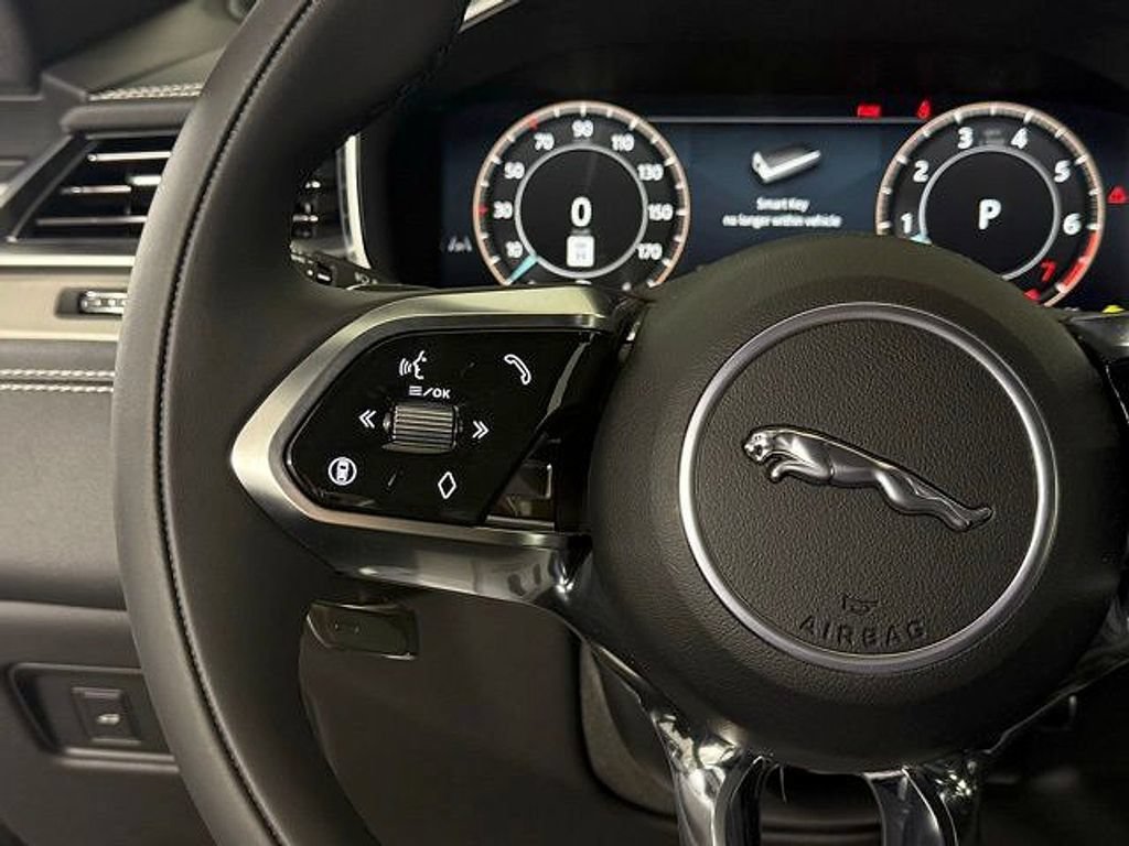 New 2026 Jaguar F-PACE R-Dynamic S AWD/4WD image 39