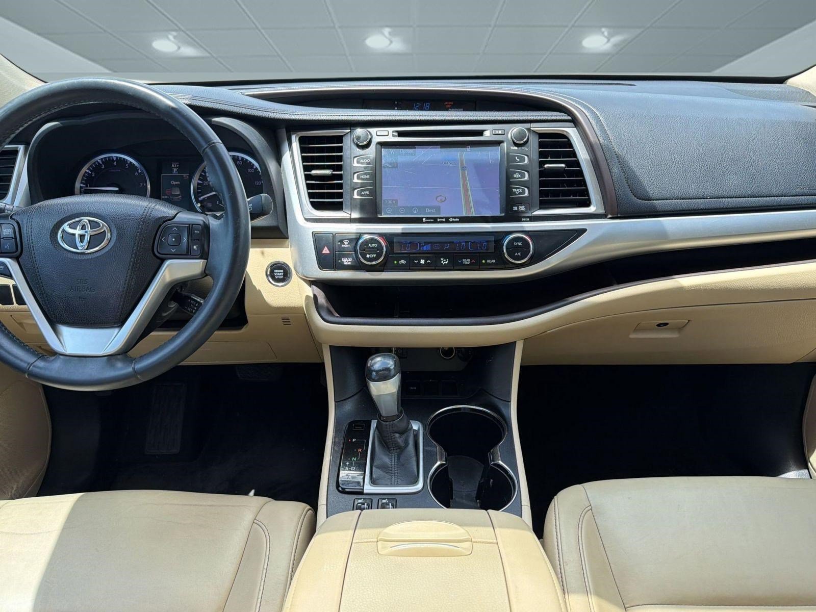 Used 2016 Toyota Highlander XLE FWD image 15