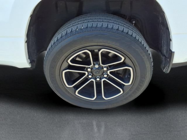 Used 2023 RAM 1500 Laramie AWD/4WD image 7