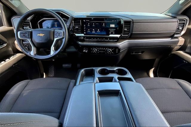 Used 2023 Chevrolet Silverado 1500 LT AWD/4WD image 7