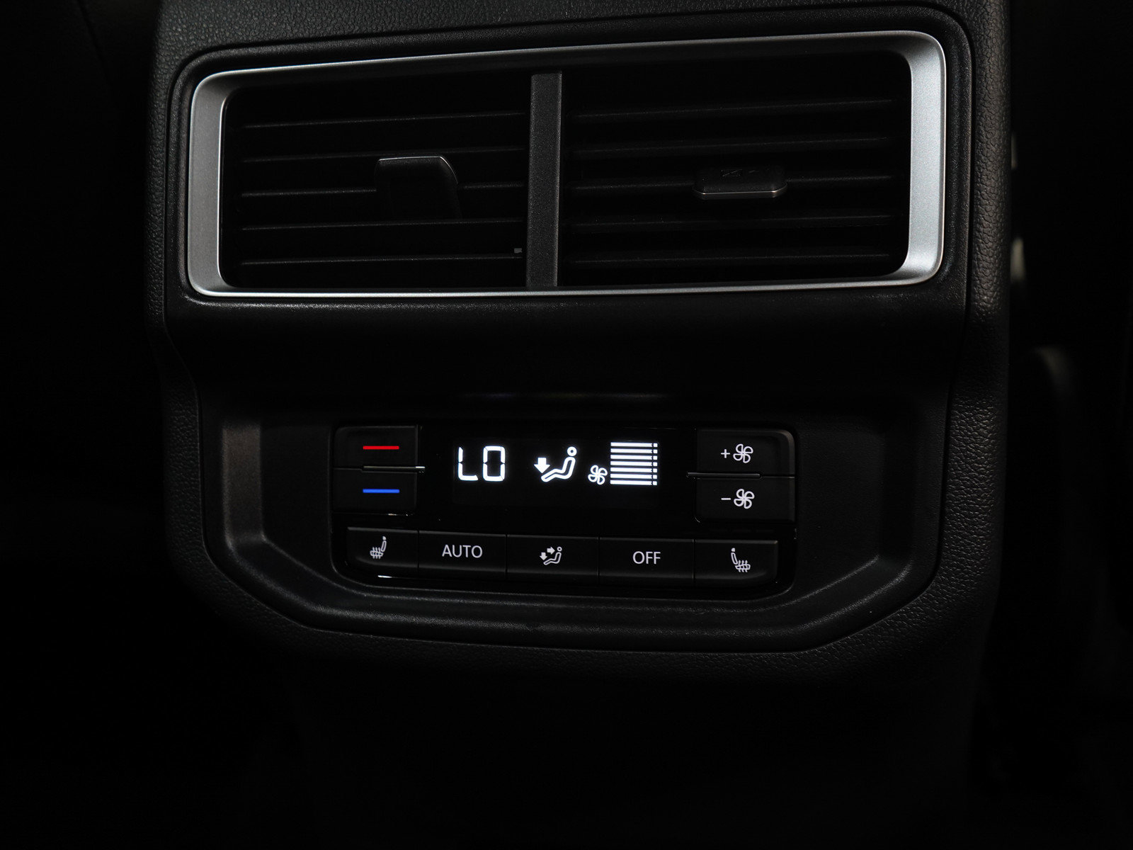 Used 2025 Volkswagen Atlas SEL Premium R-Line AWD/4WD image 13